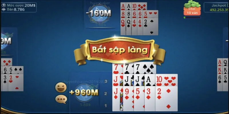 Trước khi bắt đầu ván chơi mỗi thành viên sẽ được Dealer chia 13 lá bài